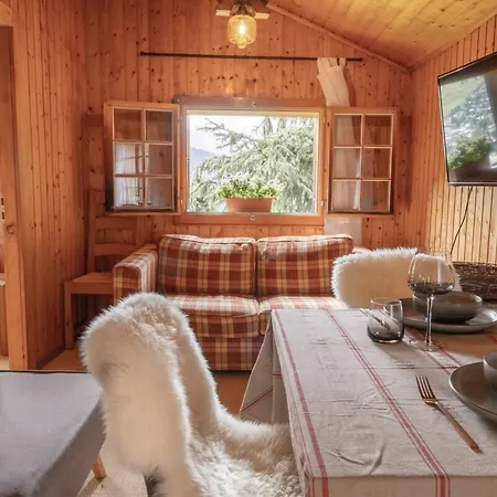 Country house Cosy With Panoramic Views In