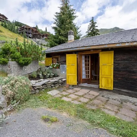 Cosy With Panoramic Views In Country house Verbier